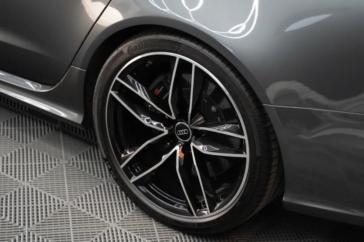 4.0 TFSI RS 6 quattro Pro Line Plus Keramisch / Pano / Alarm / Facelift / luchtv. / Matrix / ACC / Carbon