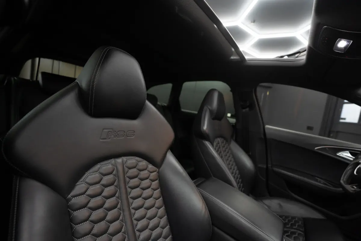 4.0 TFSI RS 6 quattro Pro Line Plus Keramisch / Pano / Alarm / Facelift / luchtv. / Matrix / ACC / Carbon