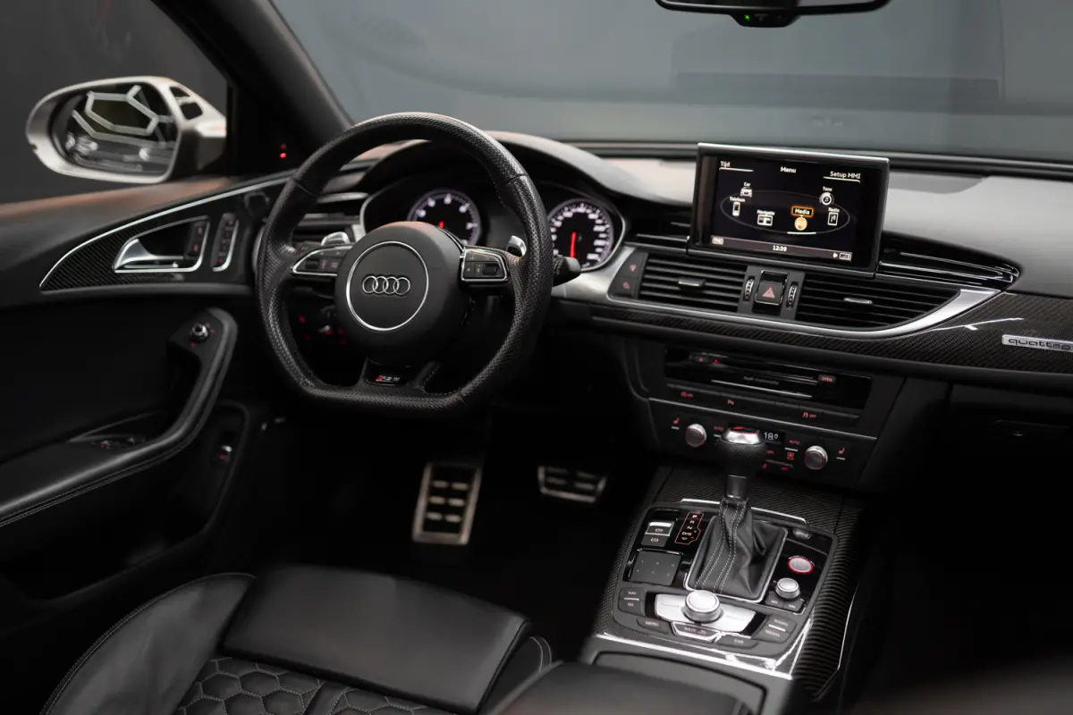 4.0 TFSI RS 6 quattro Pro Line Plus Keramisch / Pano / Alarm / Facelift / luchtv. / Matrix / ACC / Carbon