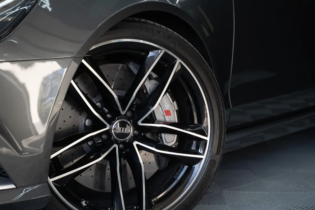 4.0 TFSI RS 6 quattro Pro Line Plus Keramisch / Pano / Alarm / Facelift / luchtv. / Matrix / ACC / Carbon