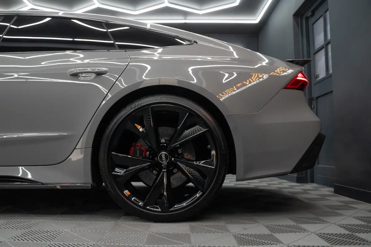 4.0 TFSI RS 7 quattro URBAN / B&O / Keramisch / Pano / Soft close / HUD / VC / ACC RS7