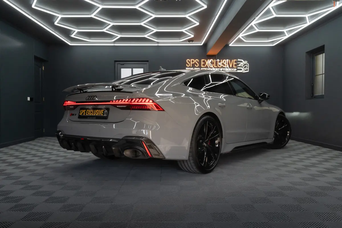 4.0 TFSI RS 7 quattro URBAN / B&O / Keramisch / Pano / Soft close / HUD / VC / ACC RS7