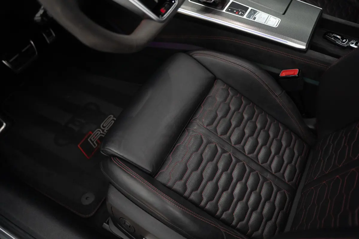 4.0 TFSI RS 7 quattro URBAN / B&O / Keramisch / Pano / Soft close / HUD / VC / ACC RS7