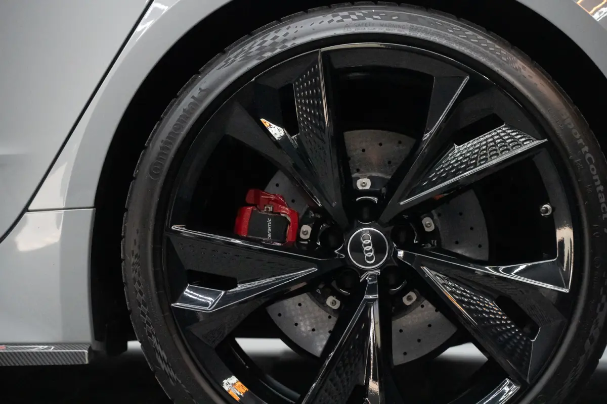 4.0 TFSI RS 7 quattro URBAN / B&O / Keramisch / Pano / Soft close / HUD / VC / ACC RS7