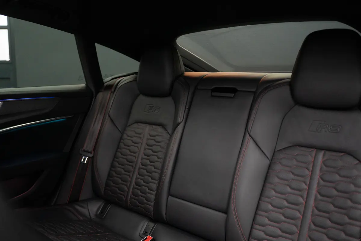 4.0 TFSI RS 7 quattro URBAN / B&O / Keramisch / Pano / Soft close / HUD / VC / ACC RS7