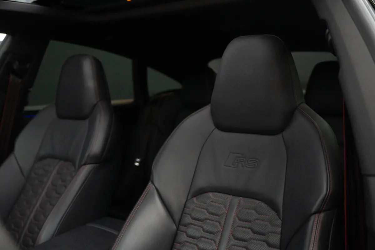 4.0 TFSI RS 7 quattro URBAN / B&O / Keramisch / Pano / Soft close / HUD / VC / ACC RS7