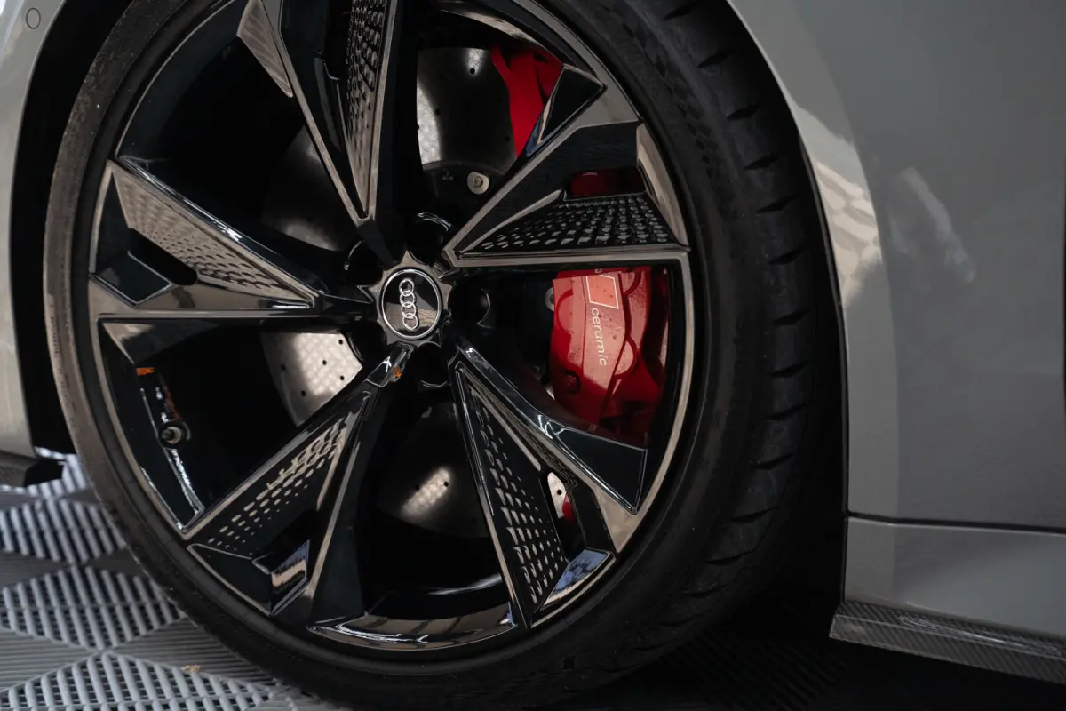 4.0 TFSI RS 7 quattro URBAN / B&O / Keramisch / Pano / Soft close / HUD / VC / ACC RS7