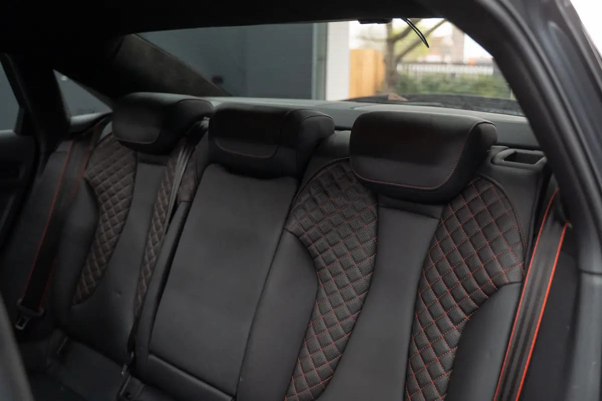 2.5 TFSI RS 3 quattro Widebody / TTE700 / Full PPF / B&O / Pano / IPE Titanium uitlaat / VC / Custom RS3 VOL Stage 3