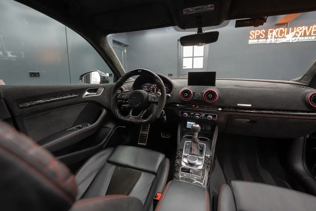 2.5 TFSI RS 3 quattro Widebody / TTE700 / Full PPF / B&O / Pano / IPE Titanium uitlaat / VC / Custom RS3 VOL Stage 3