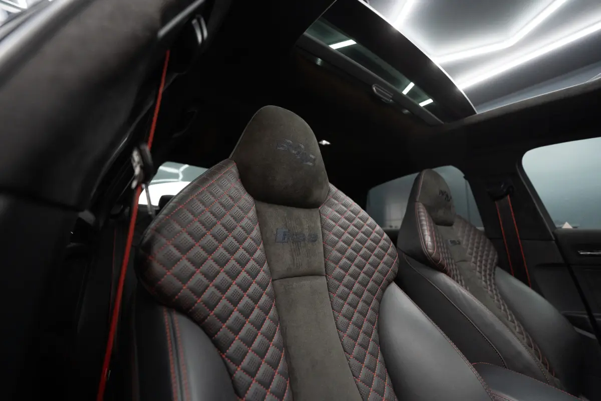 2.5 TFSI RS 3 quattro Widebody / TTE700 / Full PPF / B&O / Pano / IPE Titanium uitlaat / VC / Custom RS3 VOL Stage 3