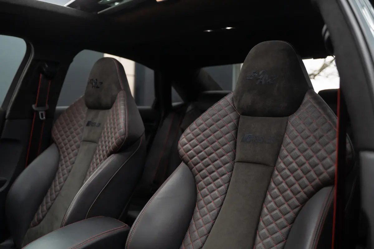2.5 TFSI RS 3 quattro Widebody / TTE700 / Full PPF / B&O / Pano / IPE Titanium uitlaat / VC / Custom RS3 VOL Stage 3
