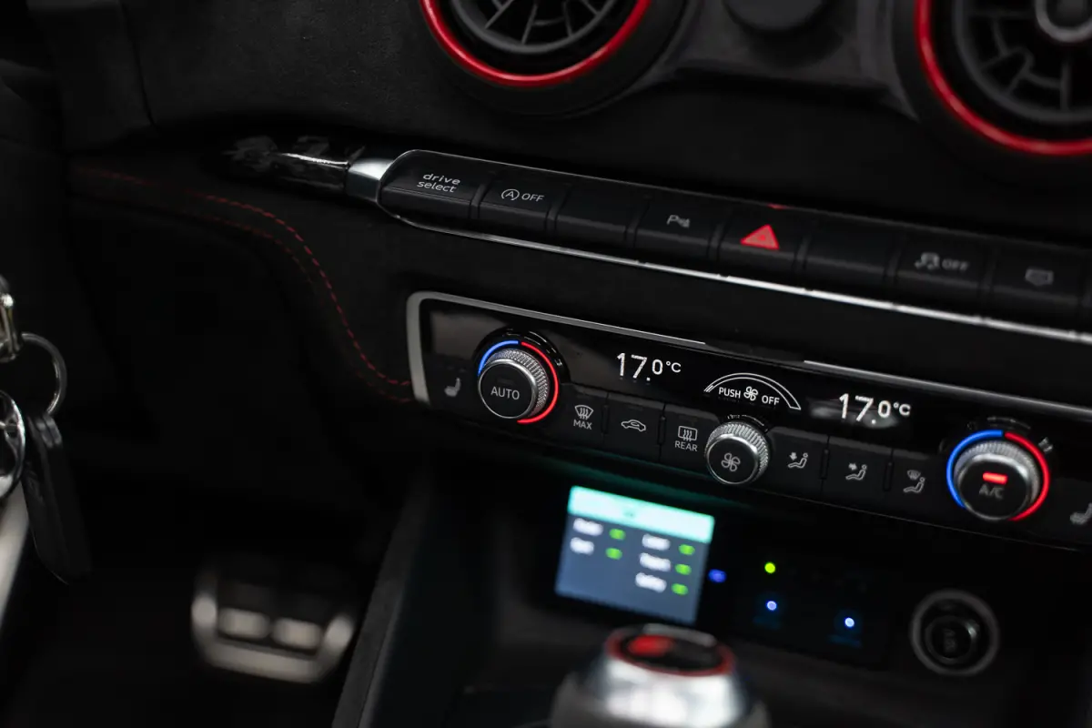 2.5 TFSI RS 3 quattro Widebody / TTE700 / Full PPF / B&O / Pano / IPE Titanium uitlaat / VC / Custom RS3 VOL Stage 3