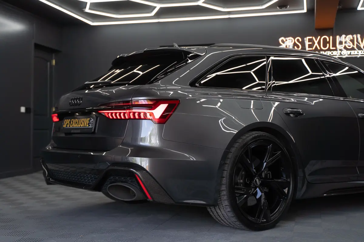 RS 6 TFSI quattro / B&O 3d./ Milltek / Keramisch / Pano / Carbon / Softcl. / 360 cam / Alarm kl5 - Full option
