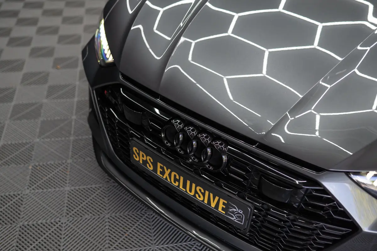 RS 6 TFSI quattro / B&O 3d./ Milltek / Keramisch / Pano / Carbon / Softcl. / 360 cam / Alarm kl5 - Full option