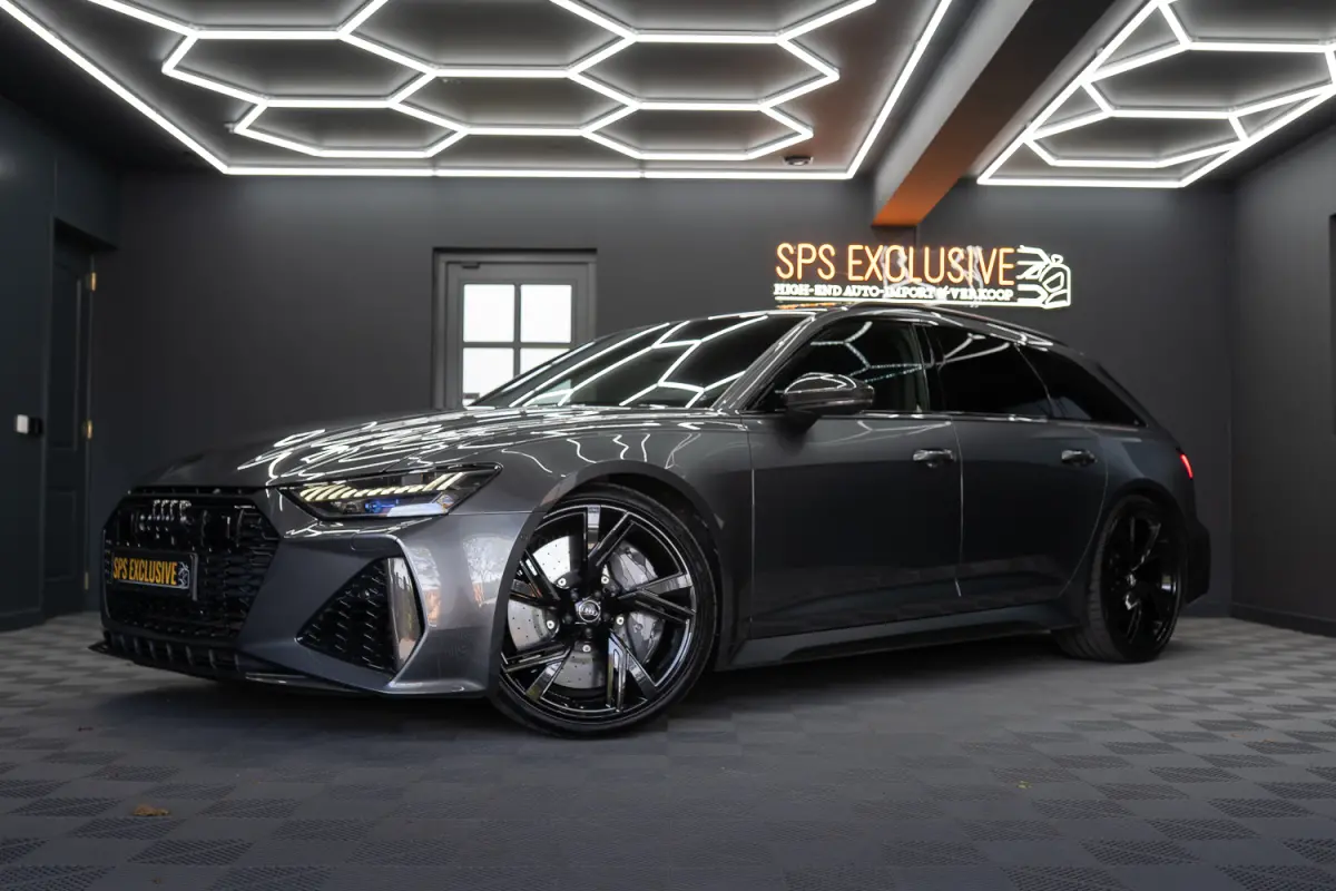 RS 6 TFSI quattro / B&O 3d./ Milltek / Keramisch / Pano / Carbon / Softcl. / 360 cam / Alarm kl5 - Full option