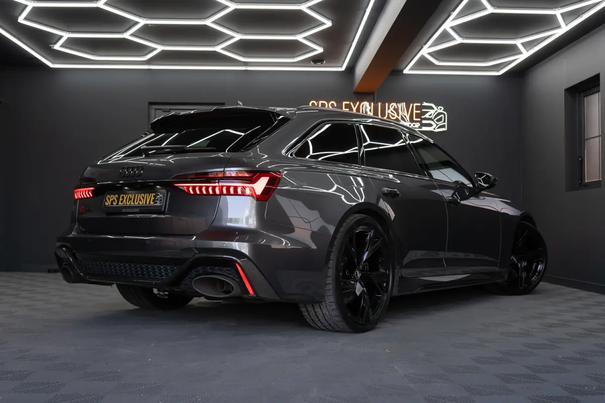 RS 6 TFSI quattro / B&O 3d./ Milltek / Keramisch / Pano / Carbon / Softcl. / 360 cam / Alarm kl5 - Full option