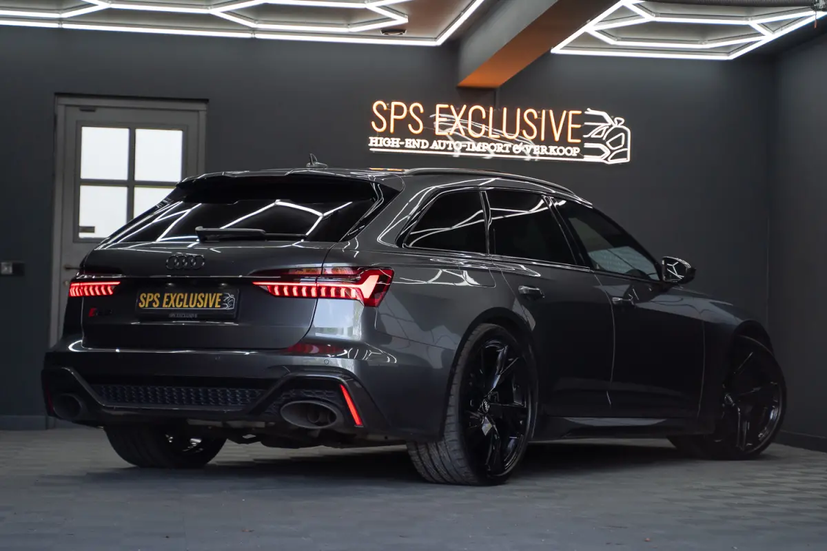 RS 6 TFSI quattro / B&O 3d./ Milltek / Keramisch / Pano / Carbon / Softcl. / 360 cam / Alarm kl5 - Full option