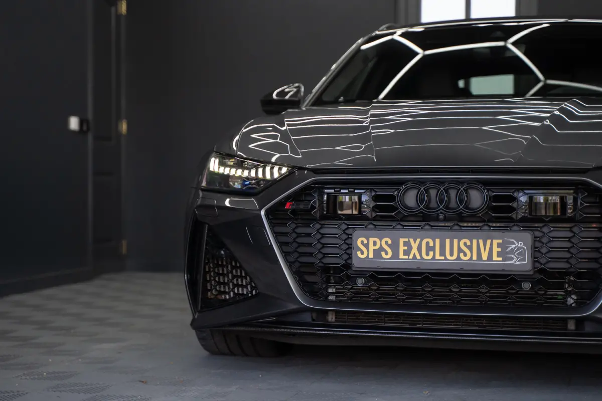 RS 6 TFSI quattro / B&O 3d./ Milltek / Keramisch / Pano / Carbon / Softcl. / 360 cam / Alarm kl5 - Full option