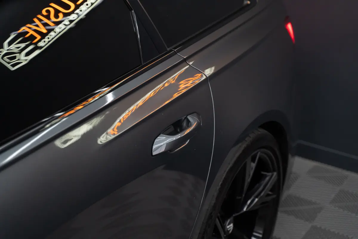 RS 6 TFSI quattro / B&O 3d./ Milltek / Keramisch / Pano / Carbon / Softcl. / 360 cam / Alarm kl5 - Full option