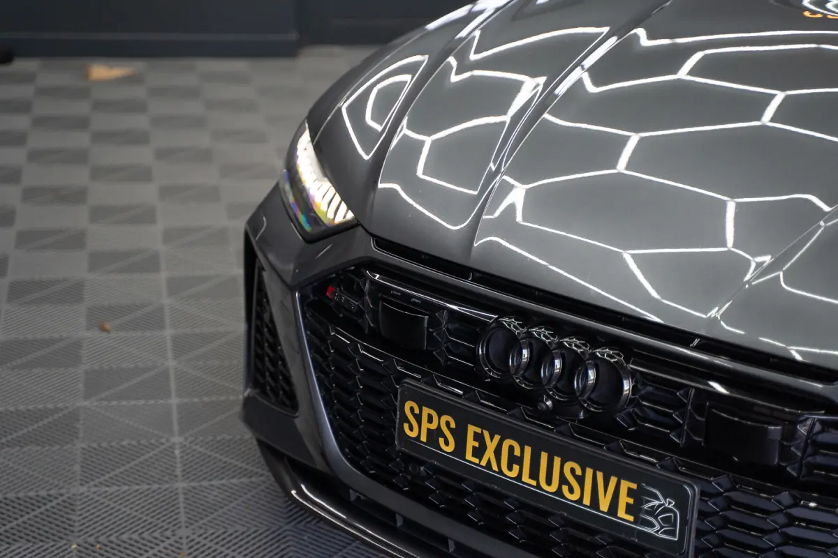 RS 6 TFSI quattro / B&O 3d./ Milltek / Keramisch / Pano / Carbon / Softcl. / 360 cam / Alarm kl5 - Full option