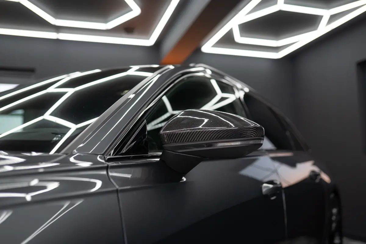 RS 6 TFSI quattro / B&O 3d./ Milltek / Keramisch / Pano / Carbon / Softcl. / 360 cam / Alarm kl5 - Full option