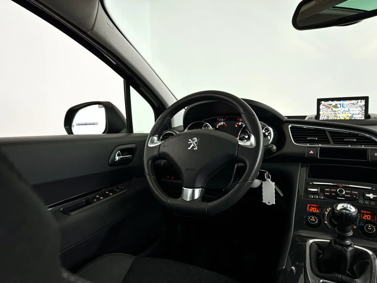 PureTech Style | Panoramadak| Navigatie