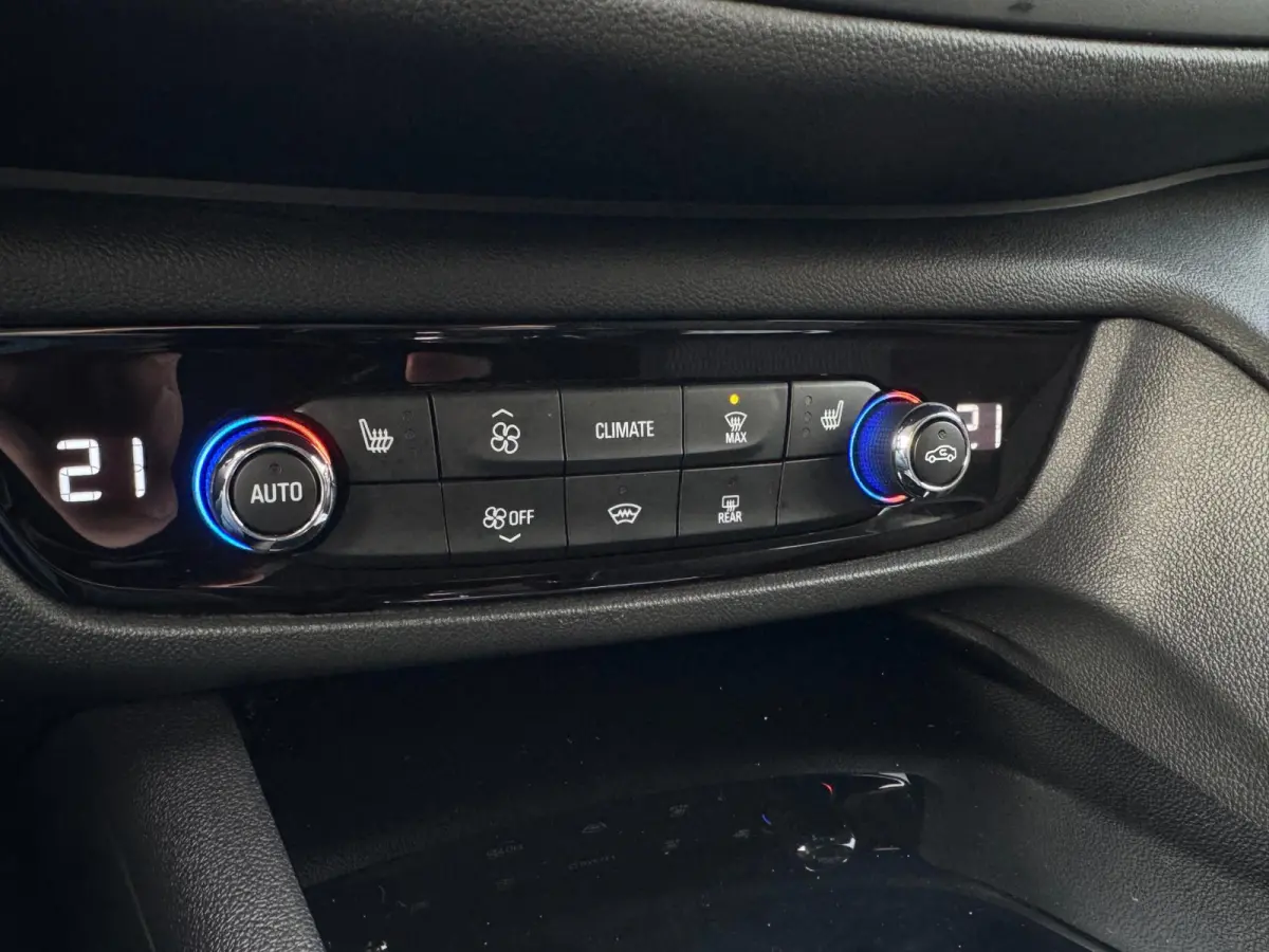 1.5 Turbo Business Executive INKL TREKHAAK / ELEKTR. KLEP / CAMERA / CARPLAY / NAVI / STOELVERW. / LMV