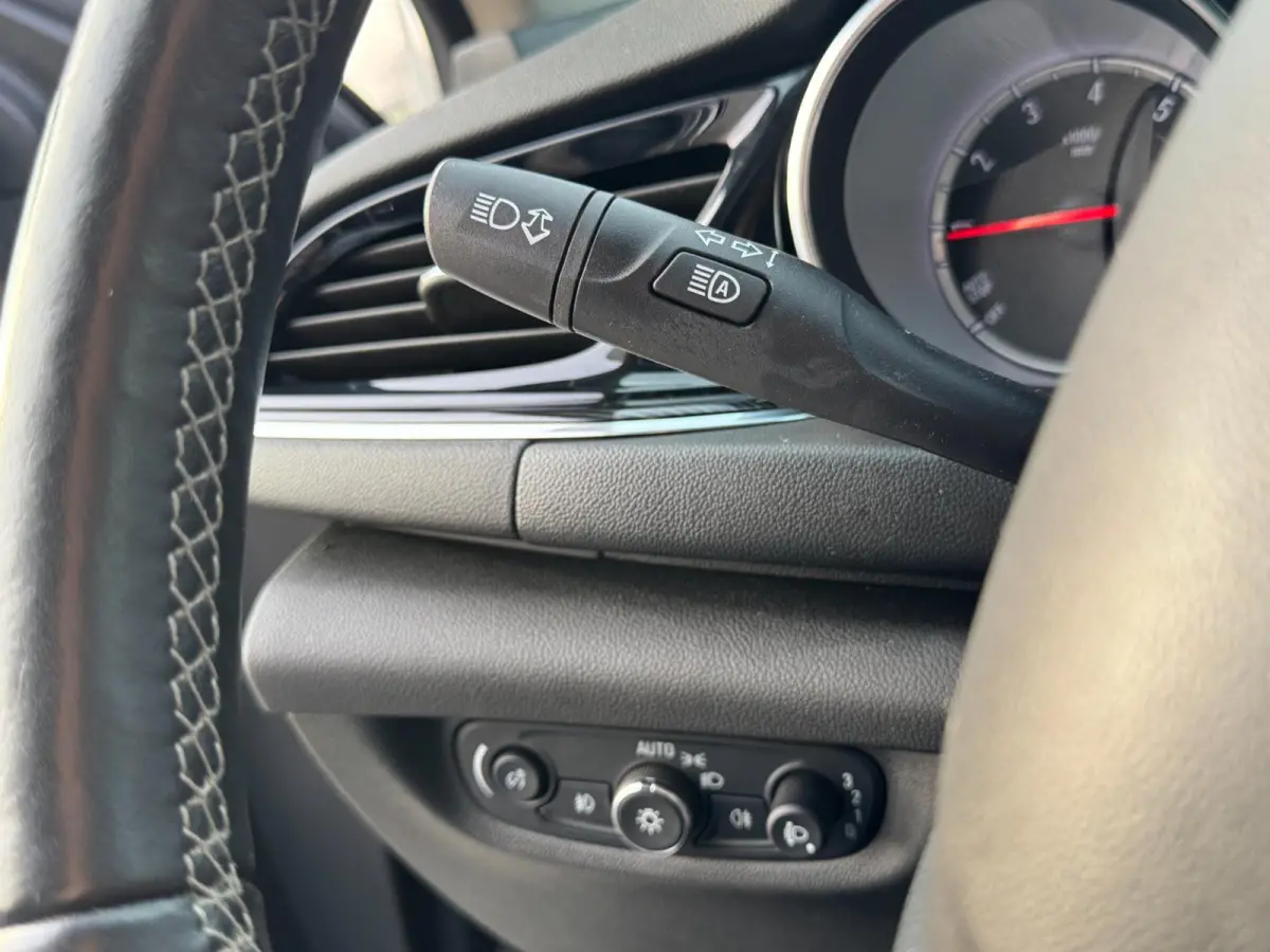 1.5 Turbo Business Executive INKL TREKHAAK / ELEKTR. KLEP / CAMERA / CARPLAY / NAVI / STOELVERW. / LMV