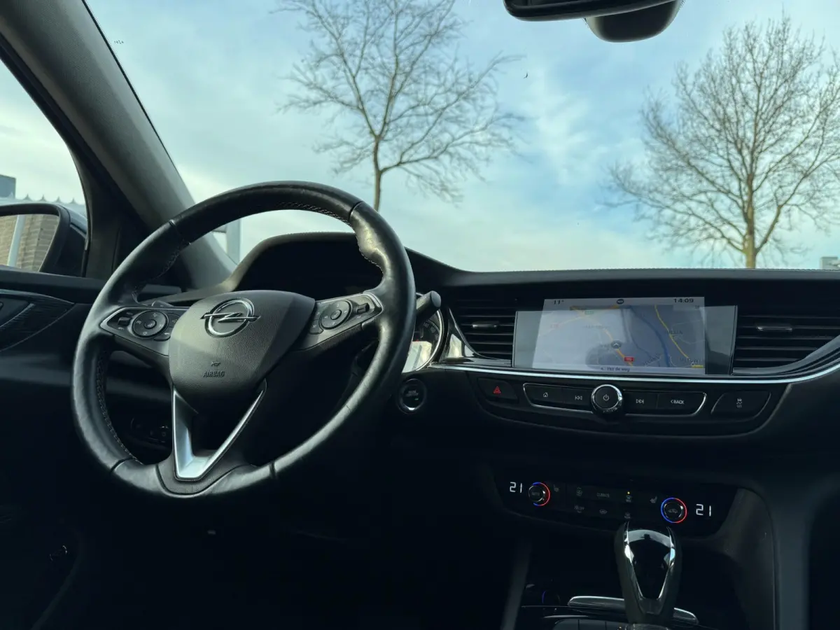 1.5 Turbo Business Executive INKL TREKHAAK / ELEKTR. KLEP / CAMERA / CARPLAY / NAVI / STOELVERW. / LMV