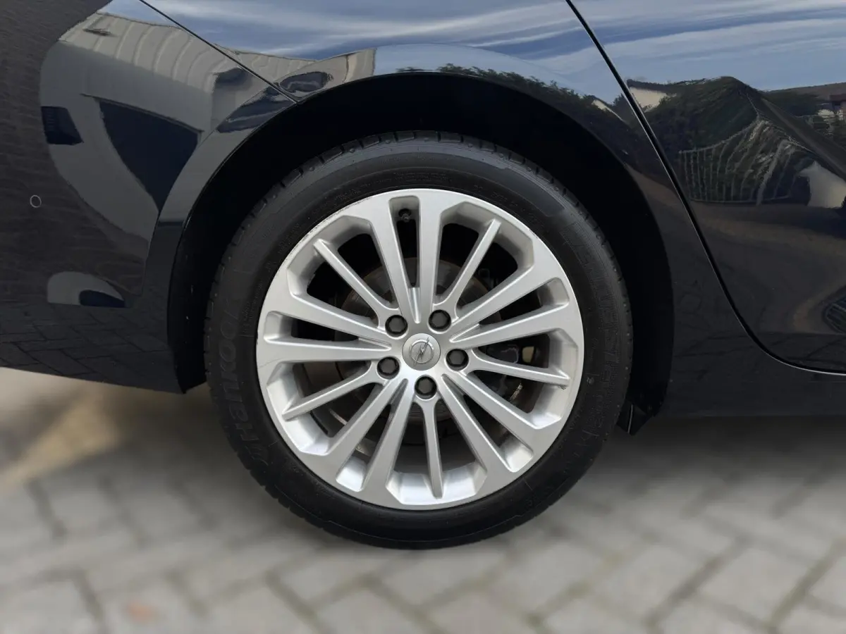 1.5 Turbo Business Executive INKL TREKHAAK / ELEKTR. KLEP / CAMERA / CARPLAY / NAVI / STOELVERW. / LMV