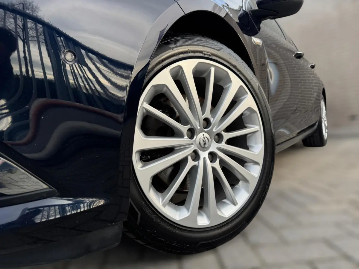 1.5 Turbo Business Executive INKL TREKHAAK / ELEKTR. KLEP / CAMERA / CARPLAY / NAVI / STOELVERW. / LMV