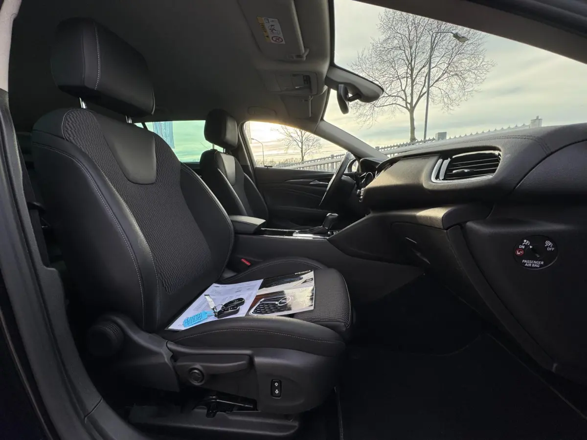 1.5 Turbo Business Executive INKL TREKHAAK / ELEKTR. KLEP / CAMERA / CARPLAY / NAVI / STOELVERW. / LMV