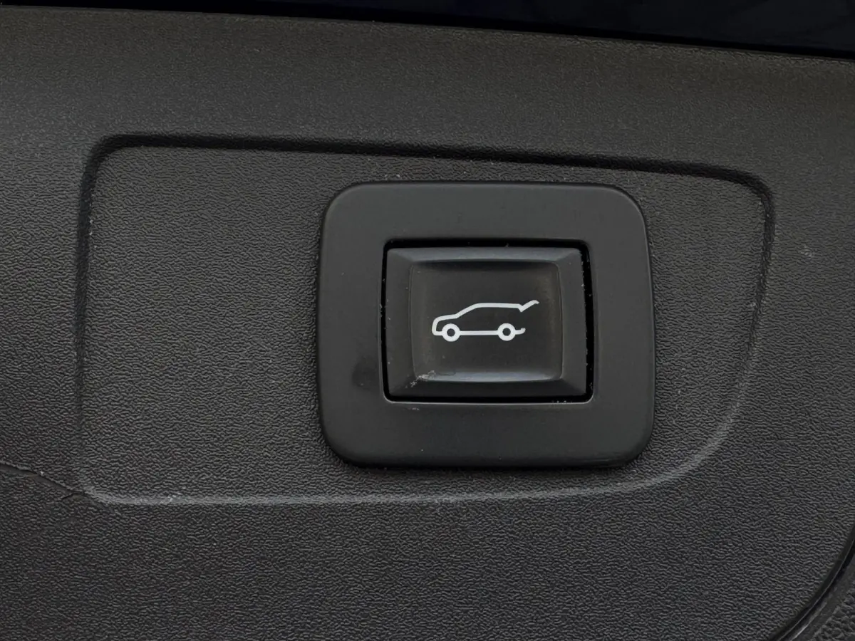 1.5 Turbo Business Executive INKL TREKHAAK / ELEKTR. KLEP / CAMERA / CARPLAY / NAVI / STOELVERW. / LMV
