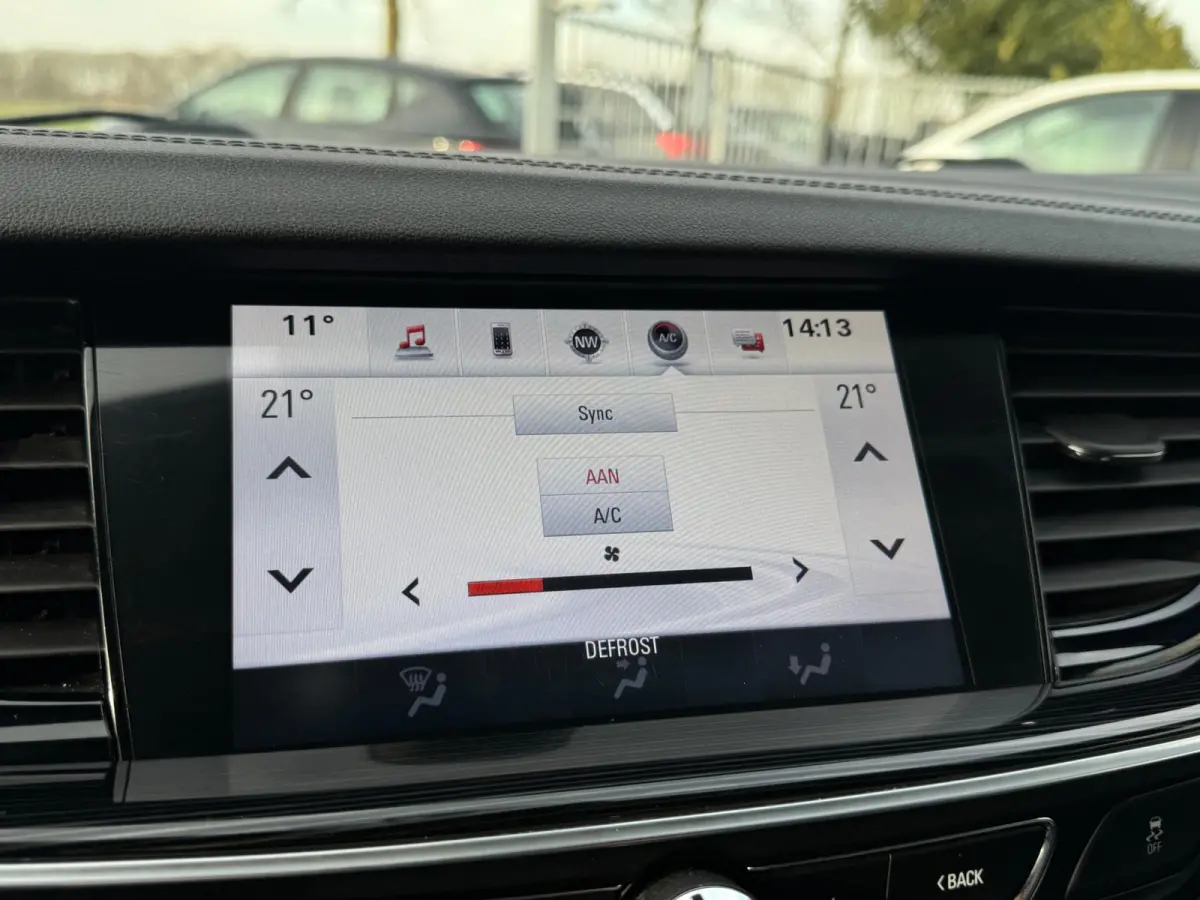 1.5 Turbo Business Executive INKL TREKHAAK / ELEKTR. KLEP / CAMERA / CARPLAY / NAVI / STOELVERW. / LMV
