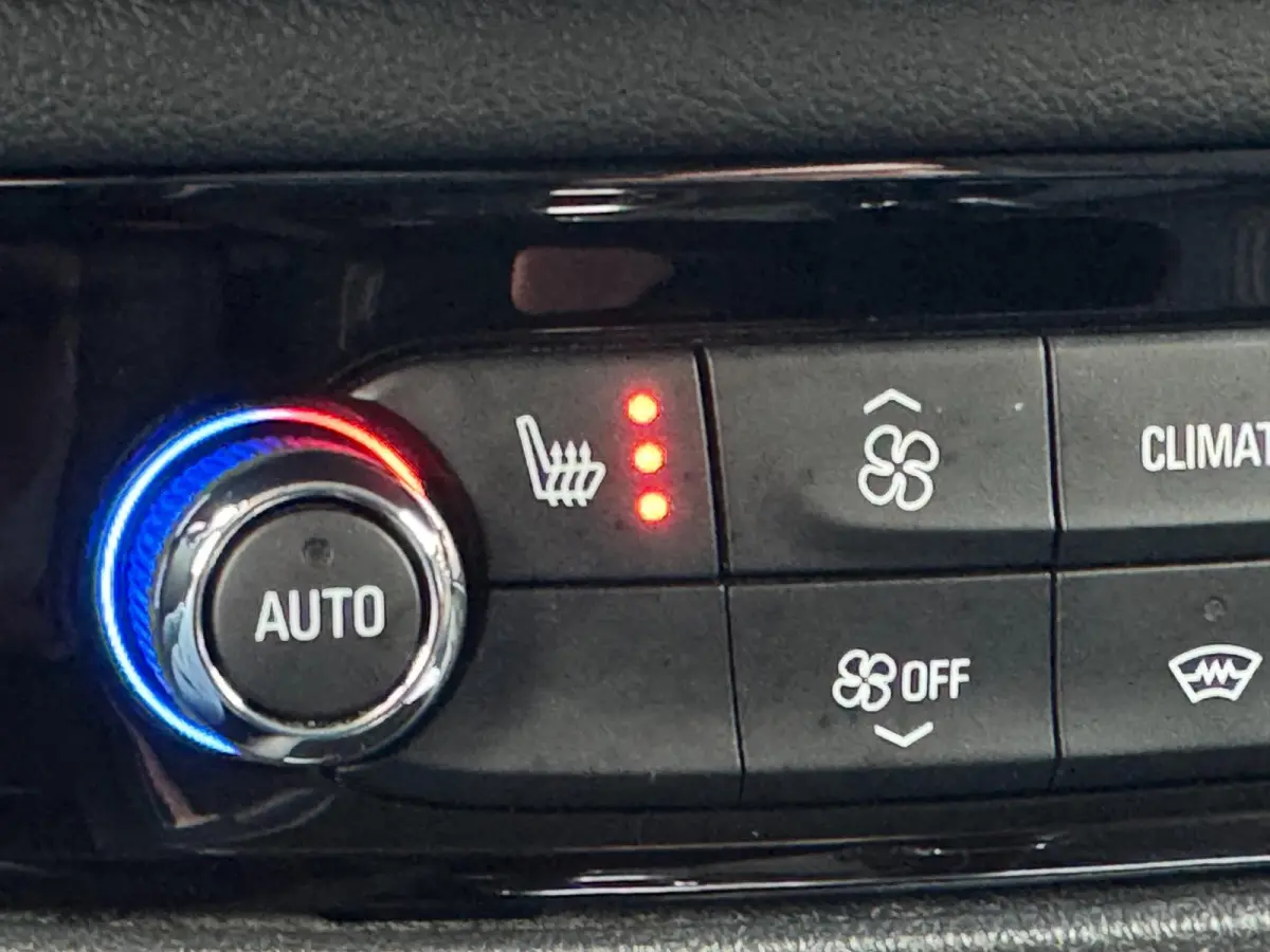 1.5 Turbo Business Executive INKL TREKHAAK / ELEKTR. KLEP / CAMERA / CARPLAY / NAVI / STOELVERW. / LMV