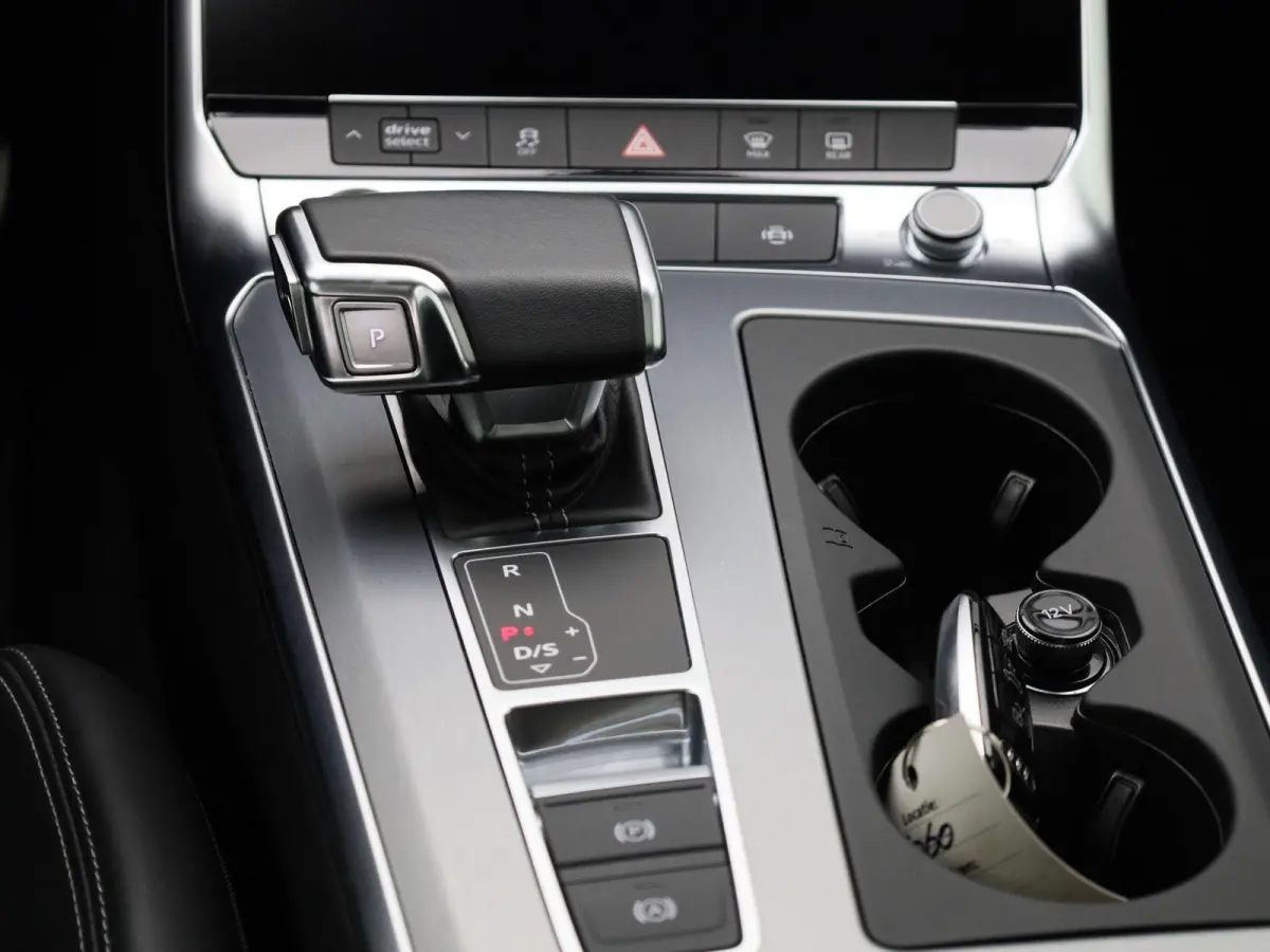 Advanced 50 TFSI e S tronic Quattro S-Line | Automaat | 300PK | 3X S-Line | Panoramadak | Trekhaak | Lederen Bekleding | Memory Seats | LED Koplampen | 19'' Lichtmetalen Velgen | Stoelverwar