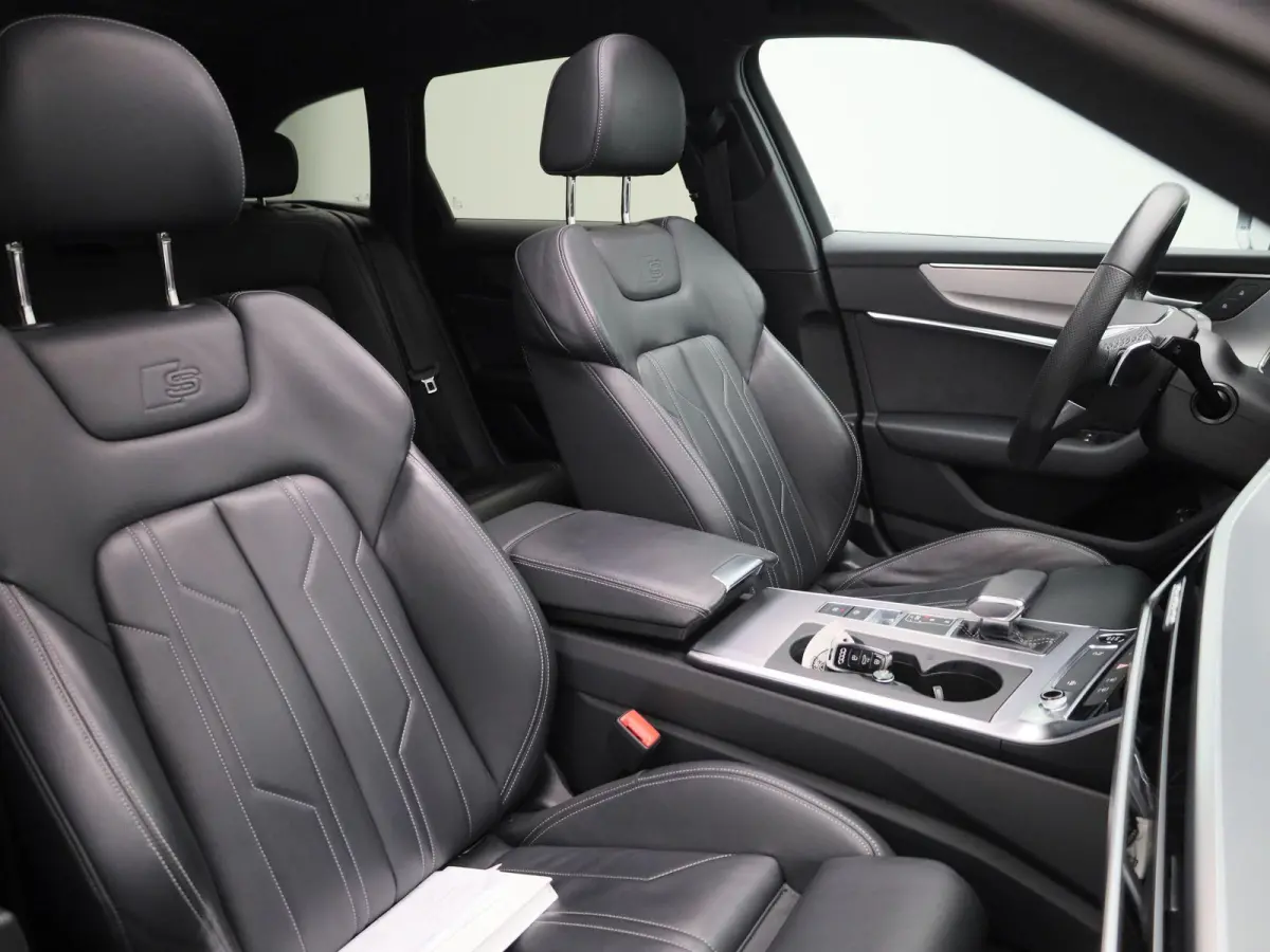 Advanced 50 TFSI e S tronic Quattro S-Line | Automaat | 300PK | 3X S-Line | Panoramadak | Trekhaak | Lederen Bekleding | Memory Seats | LED Koplampen | 19'' Lichtmetalen Velgen | Stoelverwar