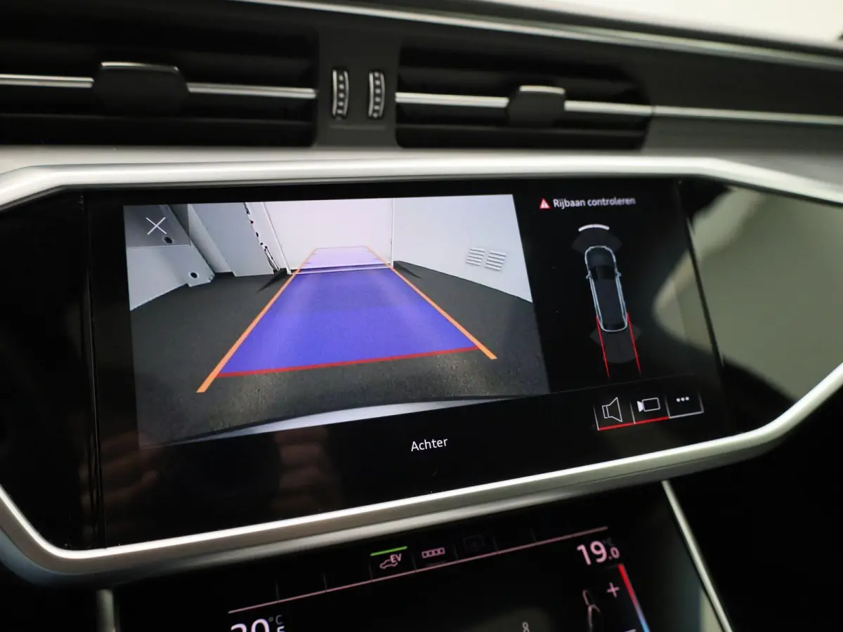 Advanced 50 TFSI e S tronic Quattro S-Line | Automaat | 300PK | 3X S-Line | Panoramadak | Trekhaak | Lederen Bekleding | Memory Seats | LED Koplampen | 19'' Lichtmetalen Velgen | Stoelverwar