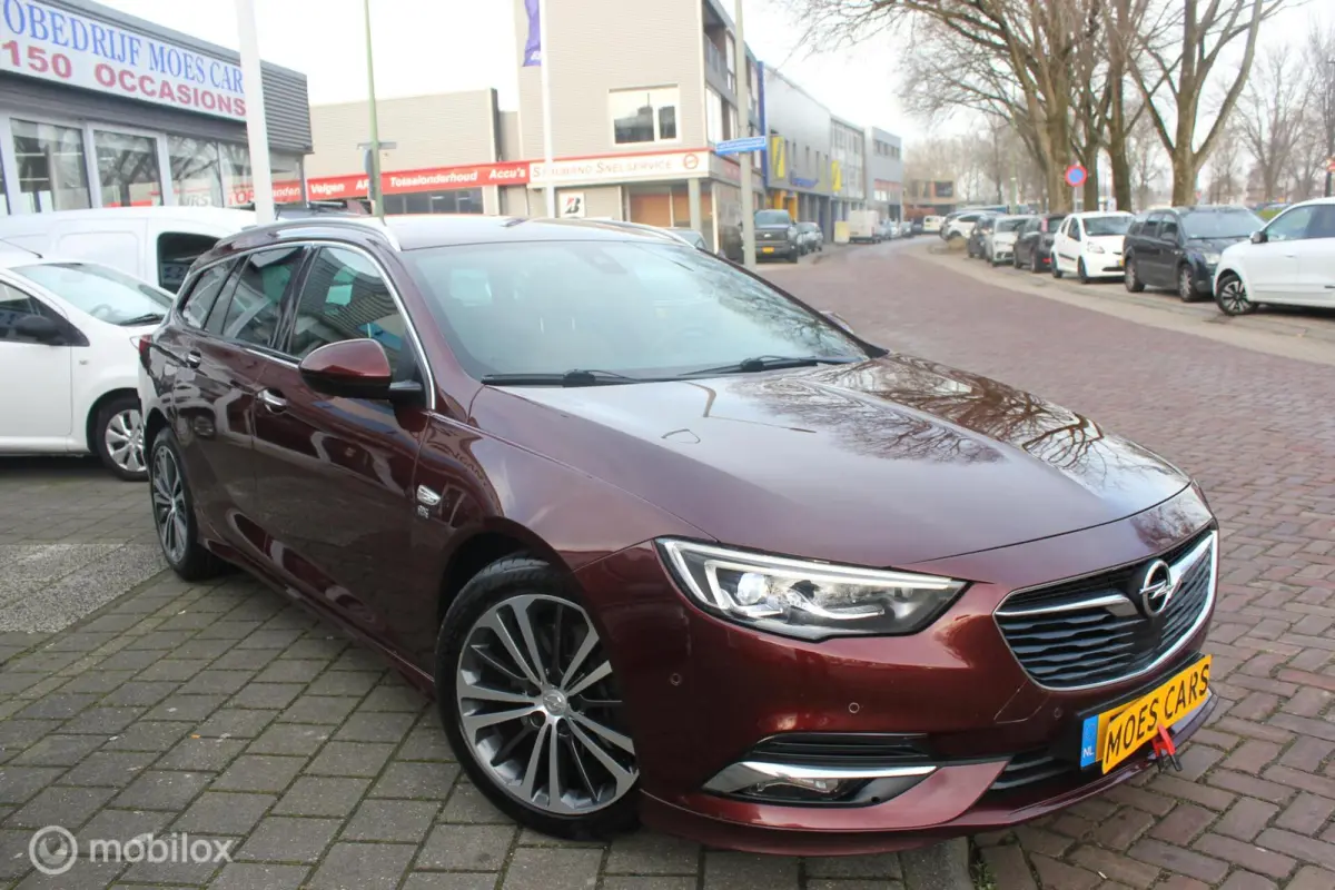 OPC 200PK ! NAVI / CRUISE / CLIMA / HEAD-UP 1.6 Turbo Exclusive
