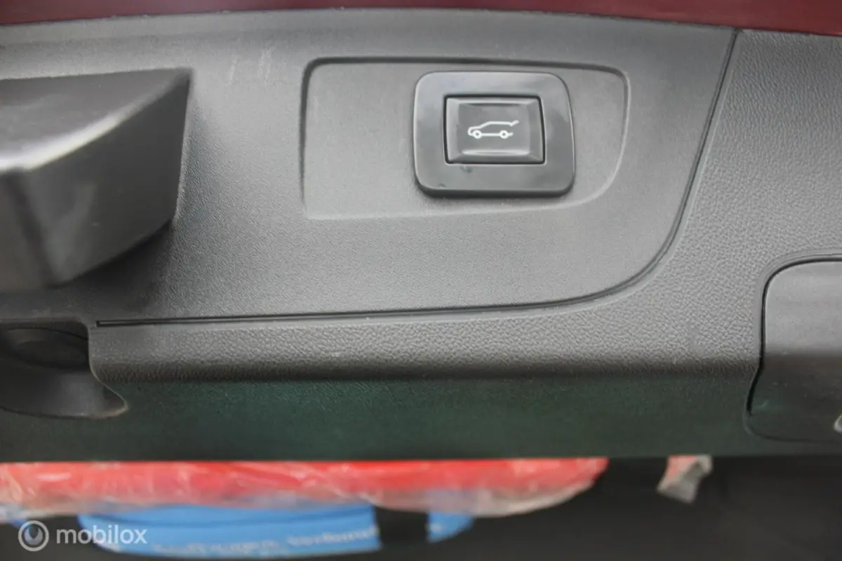 OPC 200PK ! NAVI / CRUISE / CLIMA / HEAD-UP 1.6 Turbo Exclusive