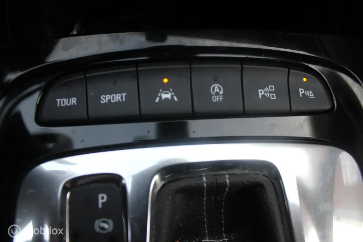 OPC 200PK ! NAVI / CRUISE / CLIMA / HEAD-UP 1.6 Turbo Exclusive