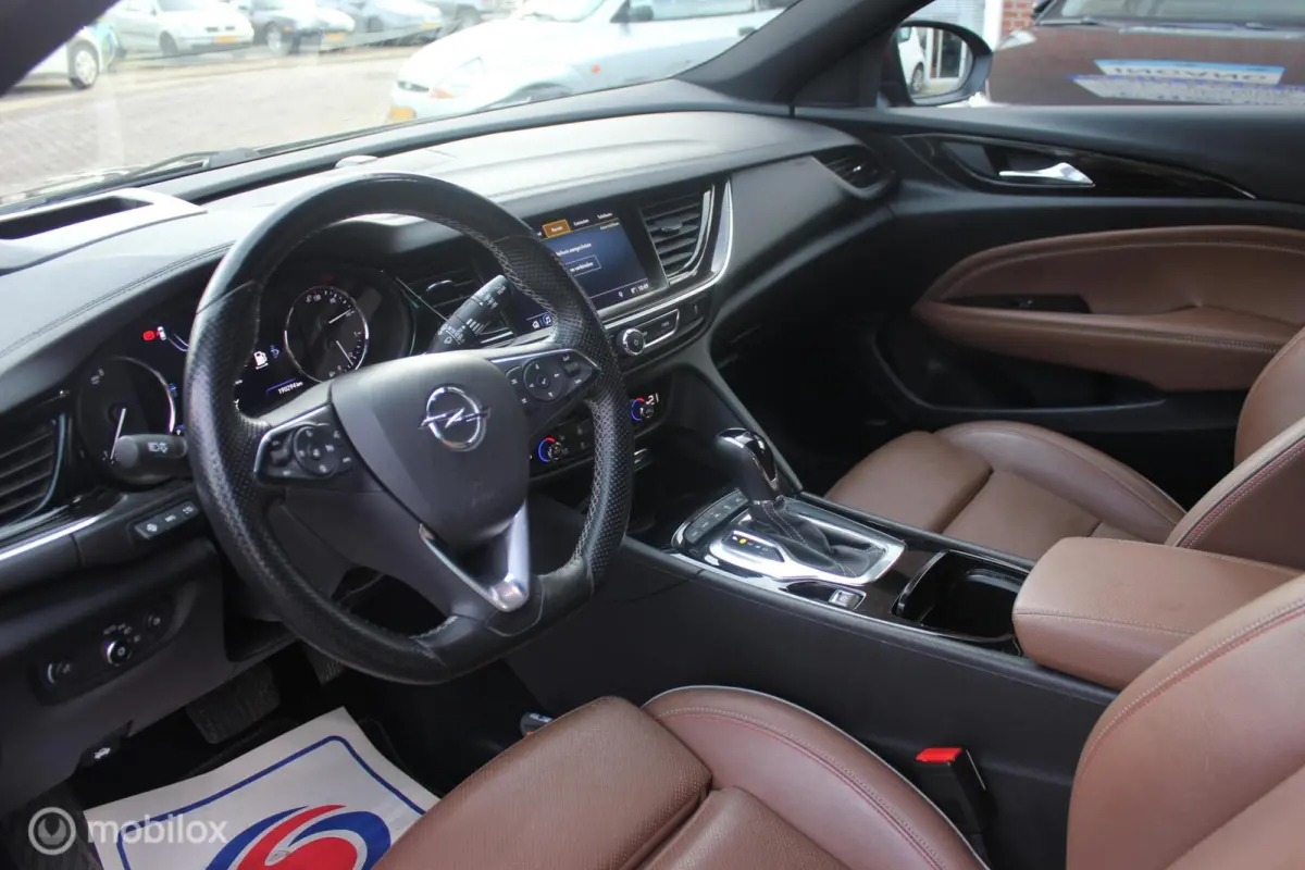 OPC 200PK ! NAVI / CRUISE / CLIMA / HEAD-UP 1.6 Turbo Exclusive