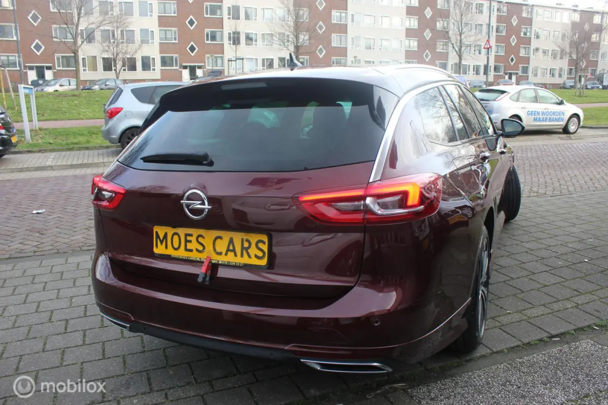 OPC 200PK ! NAVI / CRUISE / CLIMA / HEAD-UP 1.6 Turbo Exclusive