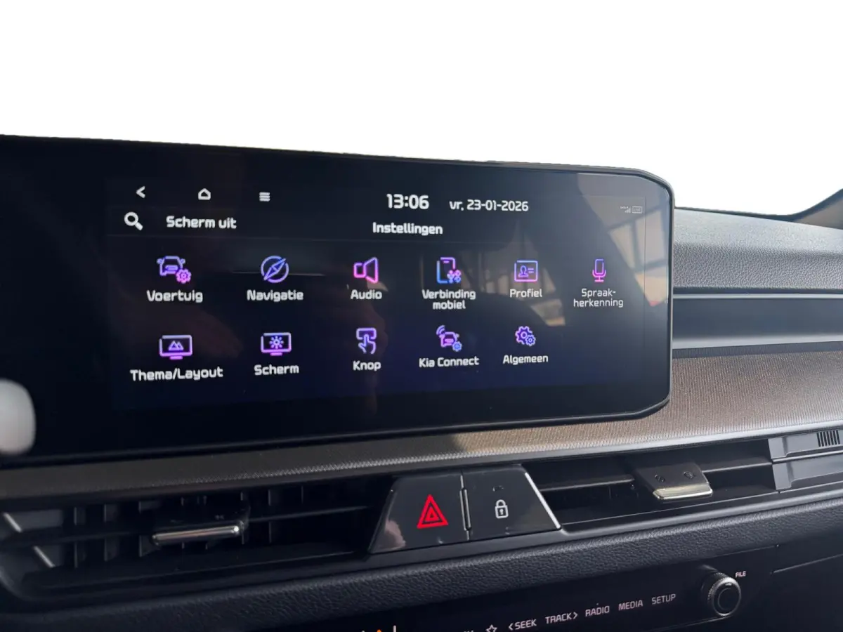 1.0 T-GDi MHEV DynamicPlusLine | NU MET €1.000,- inruilpremie! | Parkeersensoren voor- en achterzijde | Climate Control