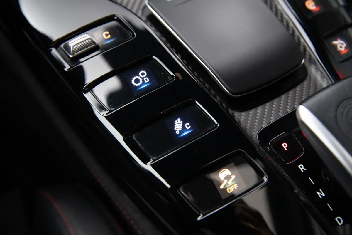AMG 63 S 4MATIC+ Edition 1 , Schaalstoelen, Keramisch, 4-wielsturing, Burmester, Carbon