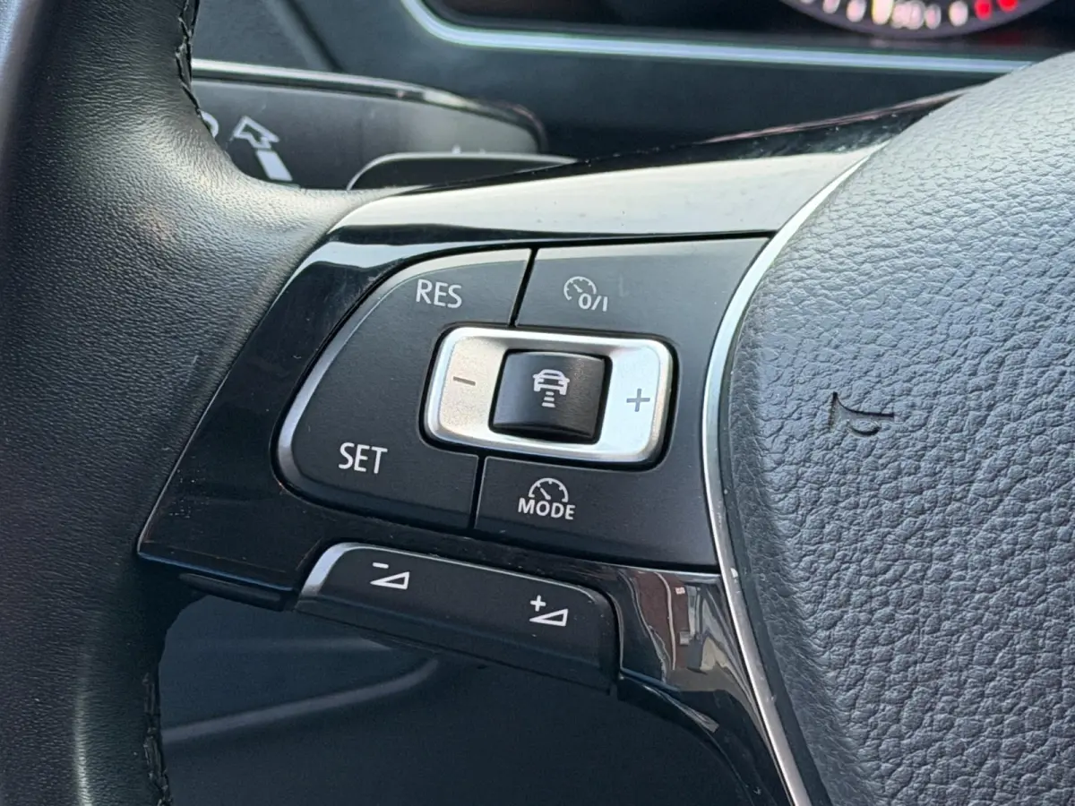 1.4 TSI DSG LED ACC Pano Camera Carplay