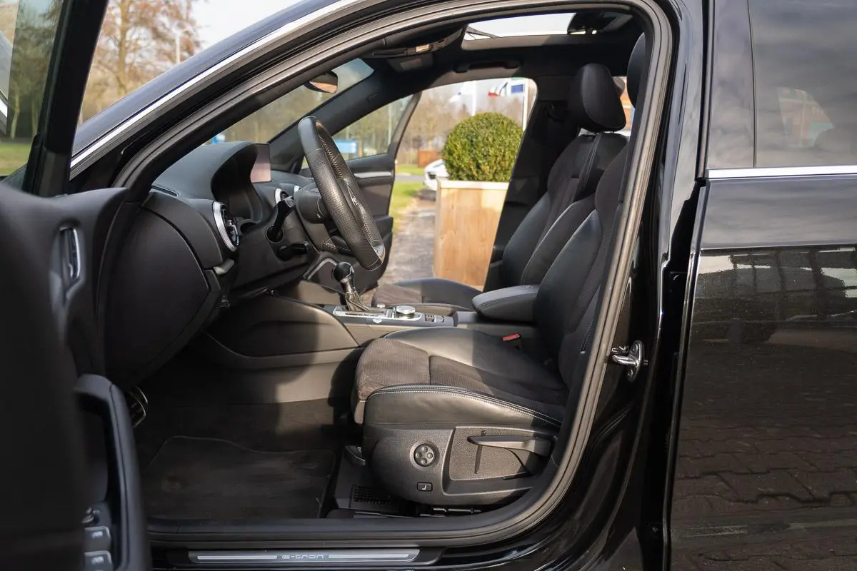 40 1.4 E-tron|S-Line Sport|2e Eig|Virtual|LED|Panoramadak|Bang & Olufsen|CarPlay|Trekhaak|Massage|Stoelverwarming|Full Option|Dealer Onderhouden