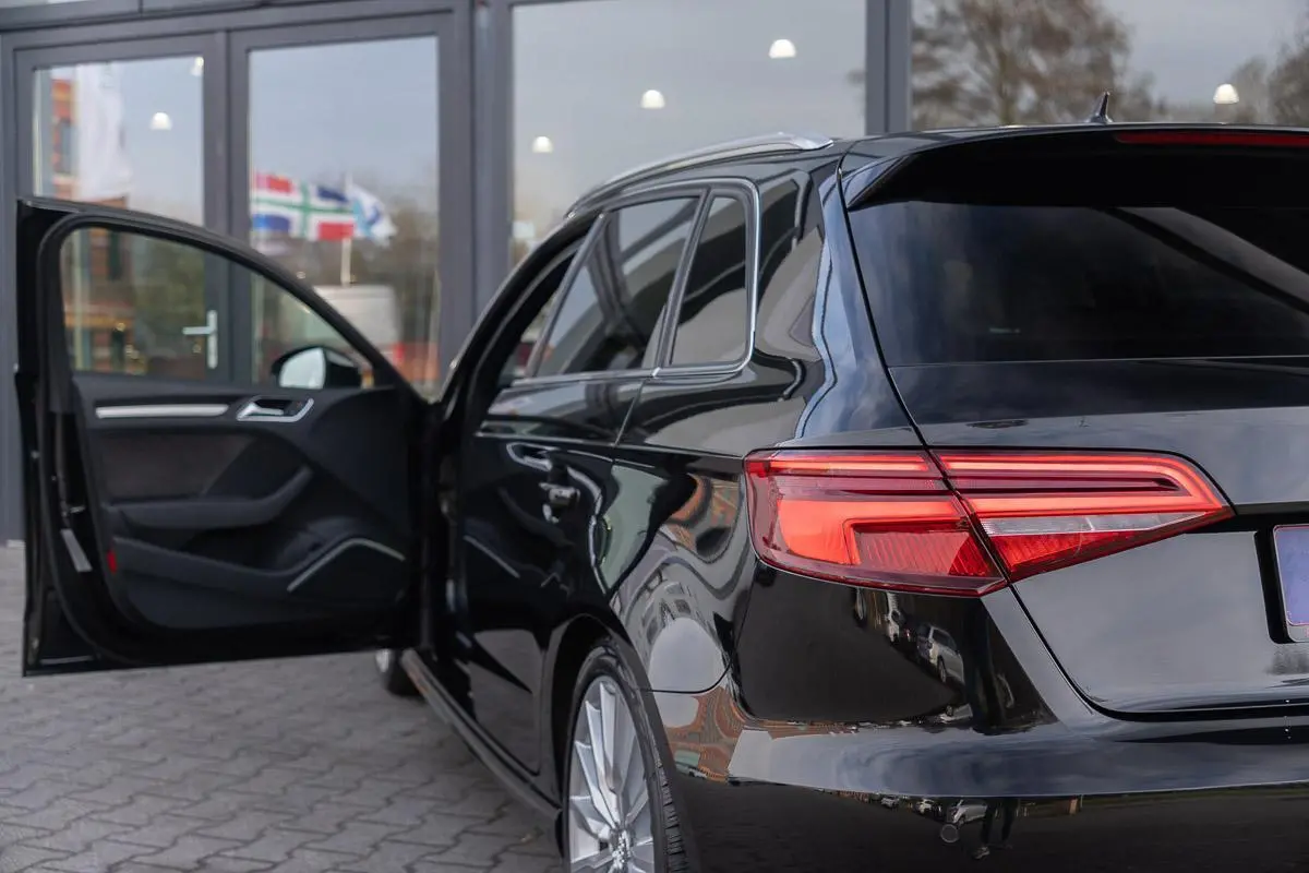 40 1.4 E-tron|S-Line Sport|2e Eig|Virtual|LED|Panoramadak|Bang & Olufsen|CarPlay|Trekhaak|Massage|Stoelverwarming|Full Option|Dealer Onderhouden
