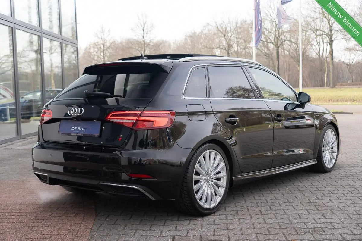 40 1.4 E-tron|S-Line Sport|2e Eig|Virtual|LED|Panoramadak|Bang & Olufsen|CarPlay|Trekhaak|Massage|Stoelverwarming|Full Option|Dealer Onderhouden