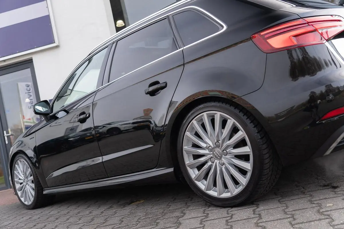 40 1.4 E-tron|S-Line Sport|2e Eig|Virtual|LED|Panoramadak|Bang & Olufsen|CarPlay|Trekhaak|Massage|Stoelverwarming|Full Option|Dealer Onderhouden